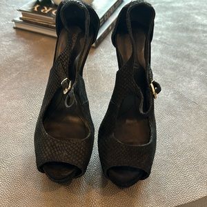 Boutique 9 Nickeya Black Snake Print Leather Peep Toe Platform size 8m